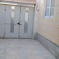 دو طبقه ویلایی با راه جدا