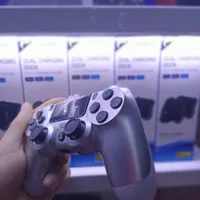 دسته ps4 درجه 1 رنگ های مختلف|کنسول، بازی ویدئویی و آنلاین|تبریز, |دیوار