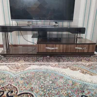 میز تلویزیون شیک و تمیز سالم سالم
