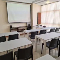 اجاره اتاق کلاس و اتاق جلسات|اجارهٔ کوتاهمدت دفتر کار و فضای آموزشی|تهران, بهار|دیوار
