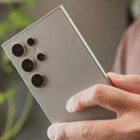 سامسونگ +Galaxy S24 با حافظهٔ ۲۵۶ گیگابایت و شارژر
