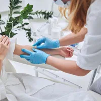 خدمات پرستاری تزریقات سرم در منزل،فصد خون و سونداژ|خدمات آرایشگری و زیبایی|کرج, گلشهر|دیوار
