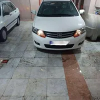 آریو اتوماتیک 1600cc، مدل ۱۴۰۰