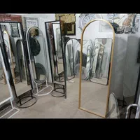 تخت تتو سرشور صندلی اصلاح تجهیزات آینه آرایشگاهی|آرایشگاه و سالن‌های زیبایی|شیراز, شهرک فرزانگان|دیوار