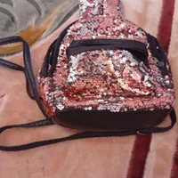 تعدادی کوله پشتی وکیف بچگانه