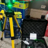 تراز لیزری ۴ خط ۳۶۰ درجه کنترولی با ۳ پایه
