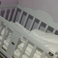 تخت و گهواره کنار مادر|تخت و صندلی بچه|خمینی‌شهر, |دیوار