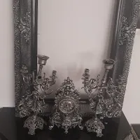 آینه و شمعدان با ساعت رومیزی