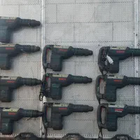 فروش پیکور ۱۰کیلویی بوش ودیگر ابزار موجود در تصویر