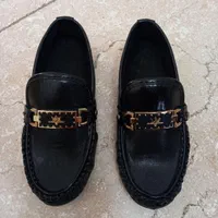 کفش کالج بچگانه سایز ۳۱ درحد نو و دوبار پوشیده شده