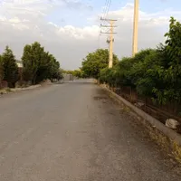 یک قطعه واقع در یک شهرک ویلایی