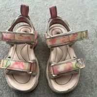 کفش و صندل کم کار کاملا سالم از سایز ۱۷ تا ۲۷|کفش و لباس بچه|تهران, کوهک|دیوار
