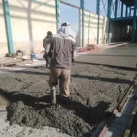 بتن ریزی با پودرخشک پاش ماله برقی|خدمات پیشه و مهارت|یزد, |دیوار