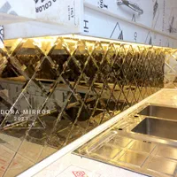 آینه پازلی بین کابینت پازل لوزی