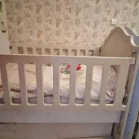 تخت کودک|تخت و صندلی بچه|اصفهان, برازنده|دیوار