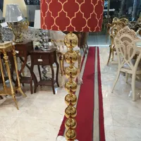 آباژور  کنار سالنی تمام گوی طلایی و نقره ای|چراغ خواب و آباژور|رشت, دیلمان|دیوار