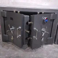 مرجع تخصصی گاوصندوق های زیرویترینی طلافروشی 1000S|ابزارآلات|تهران, نیروی هوایی (پیروزی)|دیوار