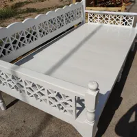 مبل سنتی سفید/تخت سنتی مشبک /تخت چوبی