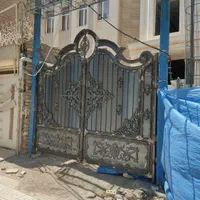 انباری و پنجره درب باغی و حیاطی