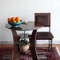 میز خاطره/ صبحانه خوری/ سماور سه پایه فندقی|میز و صندلی غذاخوری|اصفهان, باغ فدک|دیوار