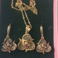 ست گردنبند وگوشواره رنگ ثابت