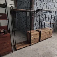 رگال فلزی با آینه متحرک|کتابخانه، شلف، قفسه‌های دیواری|مشهد, نوید|دیوار