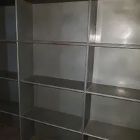 قفسه چوبی تمیز