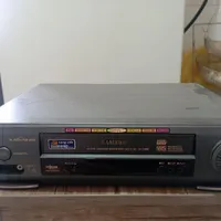 ویدیو سامسونگ ضبط و پخش ایکس 300شاتل دار|پخش‌کننده DVD و ویدیو|قرچک, |دیوار