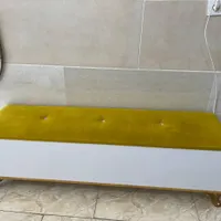 پاف و پشت دری سالن آرایش