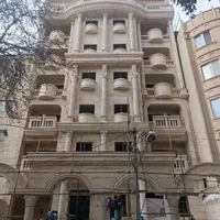 سنگکاری انجام میشودبه همراه دستگاه آب برش