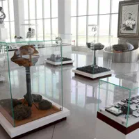 خرید و فروش شهاب سنگ