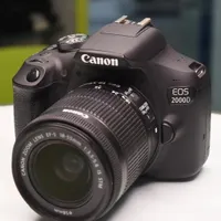 دوربین کنون2000D