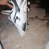 کفش فوتبال چمنی چندروزکارکرده درحدنو