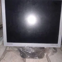 مانیتور ۱۷ سامسونگ و کیبورد نو