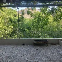 ویلا باغ مشرف به رودخانه واقع در روستای خبر بافت|اجارهٔ کوتاه‌مدت ویلا و باغ|بافت, |دیوار