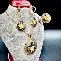 نیم ست ورساچه 12/090گرم طلا بدون اجرت|جواهرات|تهران, شهرک ولیعصر جنوبی|دیوار