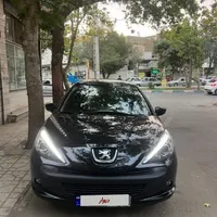۲۰۷ سقف شیشه ایی