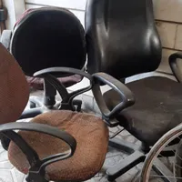 صندلی گردون و میز کار