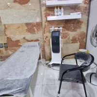 مراقبت از پوست و زیبایی با بهترین دستگاه ها و لیزر|خدمات آرایشگری و زیبایی|ساوه, |دیوار