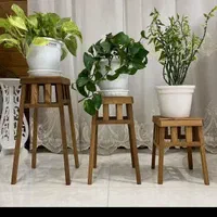 استندگل چهارپایه سه عددباهم۳۰۰زیرقیمت بازار|گل و گیاه طبیعی|اصفهان, باتون|دیوار