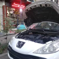 کلینیک تخصصی مالتی پلکس و الکترونیک خودروهای داخلی