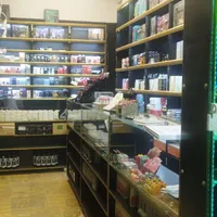 واگذاری مغازه آرایشی ،عطر وادکلن،با شرایط بلند مدت