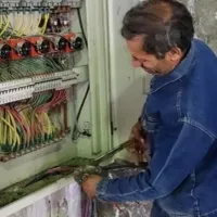 برقکار با 25 سال تجربه در خدمات برق