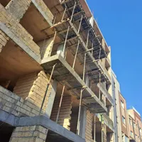پیش فروش۱۳۰متری خیابان علاقه مندان باهنر