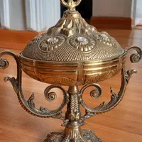 بشتابید اجناس برنز اصل و سنگین و سالم و زیبا