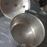 زودپز  قابلمه ای  ۶ نفره   استاندارد  و  عالی|ظروف پخت‌وپز|تهران, بهاران|دیوار