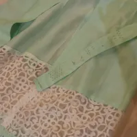 سه دست لباس زنانه|لباس|ساری, |دیوار