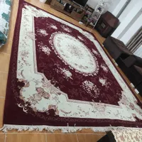 فرش قرمز