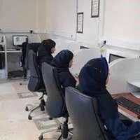 کارمند فروش تلفنی