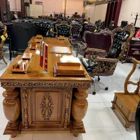 مبلمان کلاسیک اداری میزگرجی نیمست کلاسیک|دفتر کار|تهران, شهرک ولیعصر جنوبی|دیوار